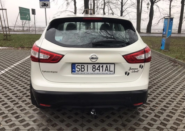 Nissan Qashqai cena 57800 przebieg: 115000, rok produkcji 2016 z Sokółka małe 121